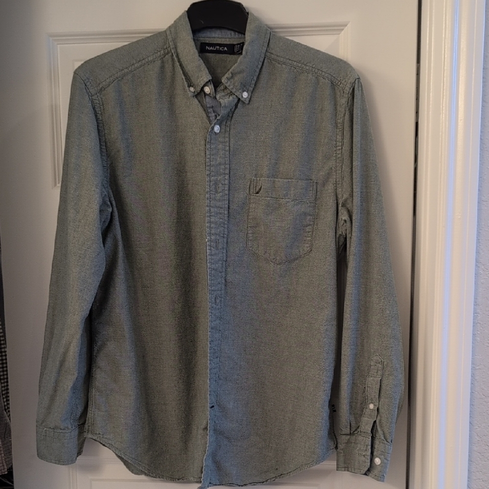 Nautica Men's Green Casual Button-Down Shirt